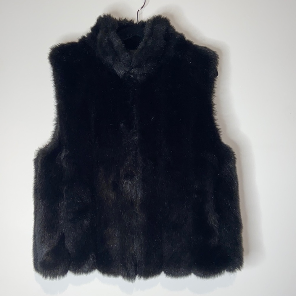 #26 Coaco New York Reversible Black Faux Fur Vest Jacket